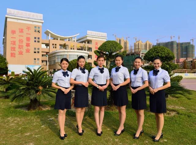 福建省晉江華僑職業(yè)中專學(xué)校航空服務(wù)專業(yè)(2+3大專)2019年招生報(bào)名面試通知